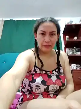 Snapshot of adelgey_michell chatting on 10-11-25, 03:21 adelgey michell online show from 10-11-25, 03:21