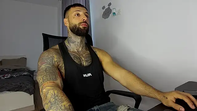 MasculineGuy99 online show from 11-09-25, 07:06