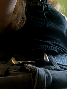 pleasedontpressaredburton online show from 11-02-25, 06:05