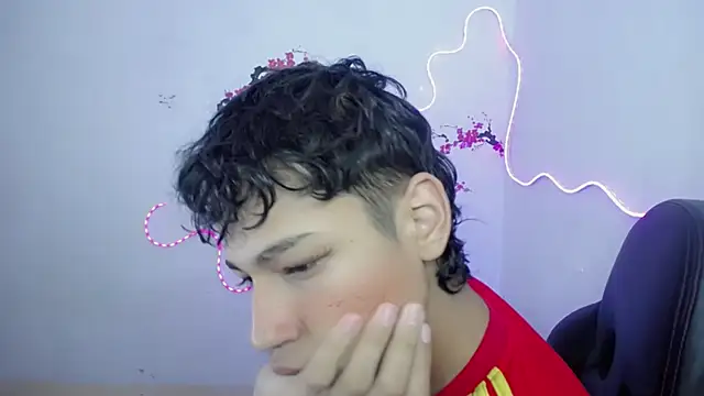 Snapshot of Im_david02 chatting on 11-21-25, 12:48 Im david02 online show from 11-21-25, 12:48