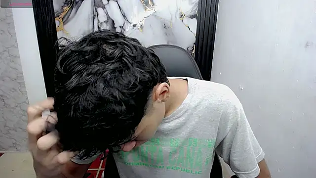 Snapshot of Im_david02 chatting on 12-04-25, 01:09 Im david02 online show from 12-04-25, 01:09