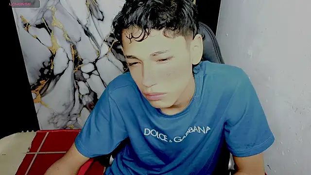 Snapshot of Im_david02 chatting on 01-09-26, 01:03 Im david02 online show from 01-09-26, 01:03