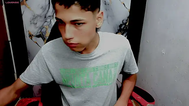 Snapshot of Im_david02 chatting on 02-02-26, 12:26 Im david02 online show from 02-02-26, 12:26