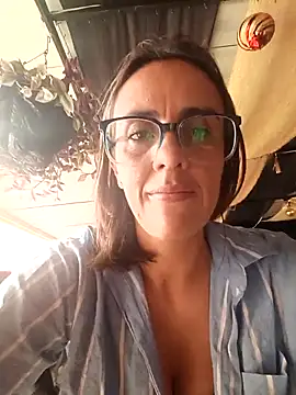 Snapshot of Jade_1-9 chatting on 10-16-25, 07:37 Jade 1-9 online show from 10-16-25, 07:37