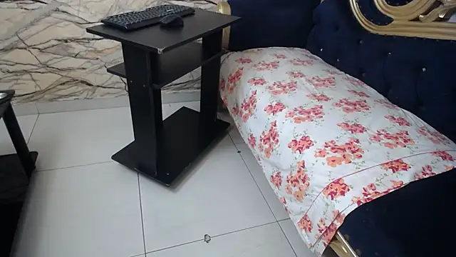 kimberly candy online show from 11-04-25, 07:24