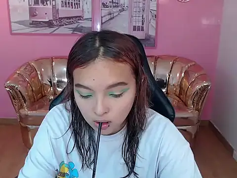 mia foster t online show from 10-11-25, 12:47