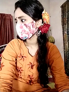 Snapshot of night_queeen7 chatting on 10-03-25, 06:38 night queeen7 online show from 10-03-25, 06:38