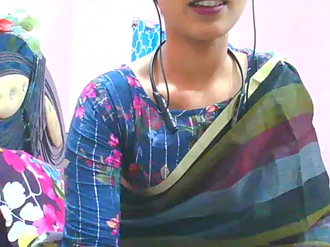 Snapshot of night_queeen7 chatting on 10-27-25, 07:51 night queeen7 online show from 10-27-25, 07:51