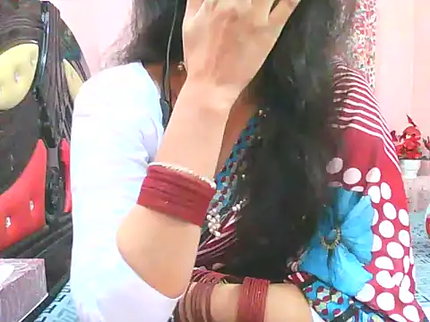 Snapshot of night_queeen7 chatting on 11-11-25, 07:03 night queeen7 online show from 11-11-25, 07:03