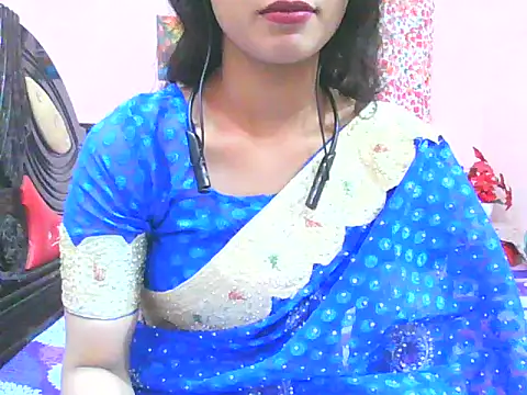 Snapshot of night_queeen7 chatting on 11-19-25, 07:36 night queeen7 online show from 11-19-25, 07:36