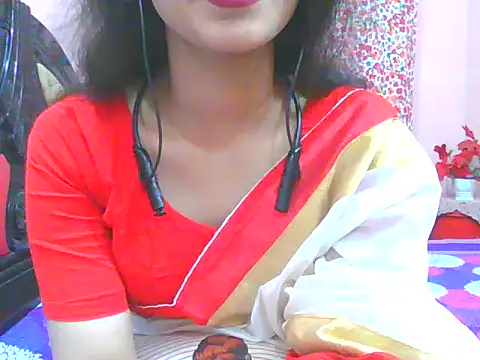 Snapshot of night_queeen7 chatting on 11-20-25, 08:08 night queeen7 online show from 11-20-25, 08:08