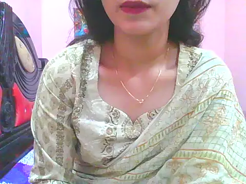 Snapshot of night_queeen7 chatting on 11-30-25, 08:35 night queeen7 online show from 11-30-25, 08:35