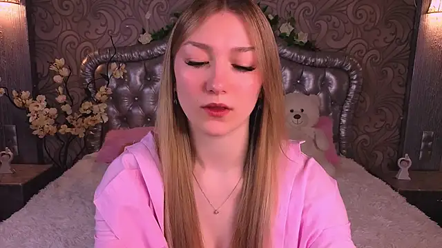 AngelAnabelle online show from 03-18-26, 08:23