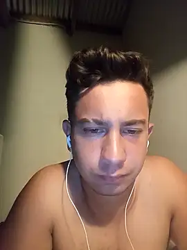 Snapshot of joaquin2224 chatting on 02-23-26, 04:32 joaquin2224 online show from 02-23-26, 04:32