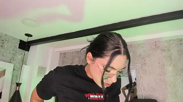 Vanessa Rain  online show from 04-17-26, 07:17