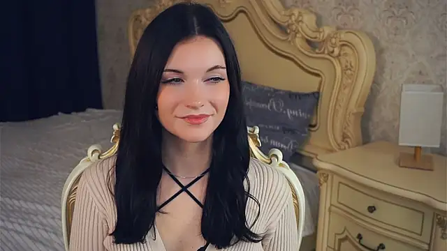 BettieBourque online show from 10-08-25, 05:43