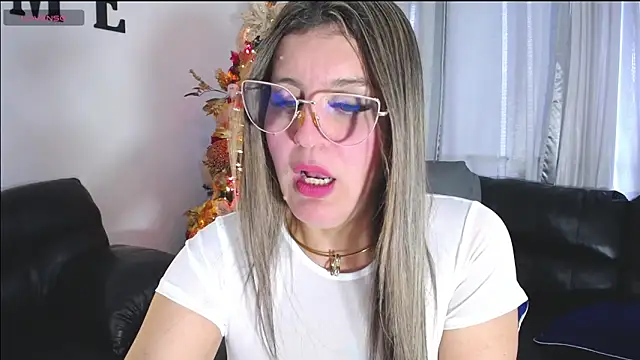 Snapshot of sweet_christtydiaz chatting on 12-16-25, 10:37 sweet christtydiaz online show from 12-16-25, 10:37