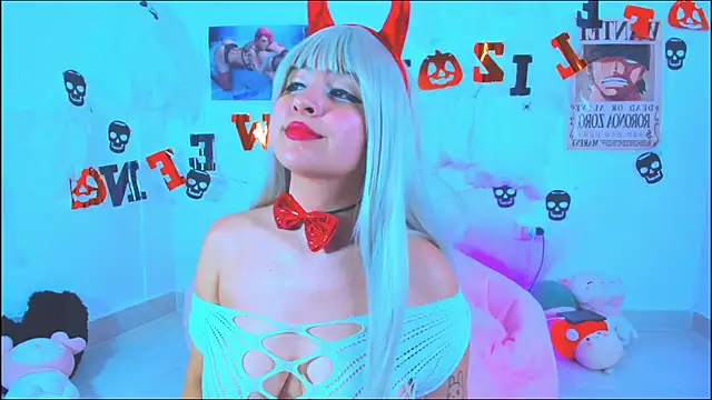 Miaengels  online show from 10-13-25, 01:05