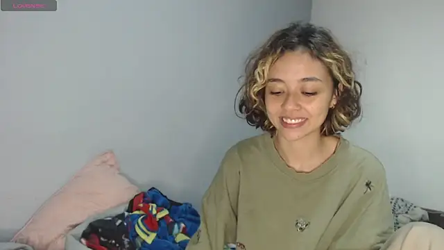 Snapshot of Brissazane chatting on 11-01-25, 10:28 Brissazane online show from 11-01-25, 10:28