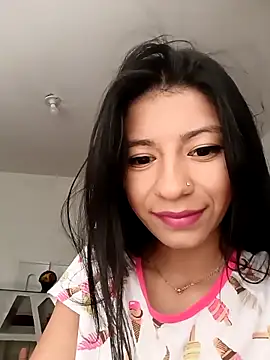 Snapshot of Dulce_Torres13 chatting on 10-03-25, 11:40 Dulce Torres13 online show from 10-03-25, 11:40