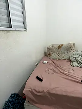    Amandinha online show from 11-18-25, 11:48