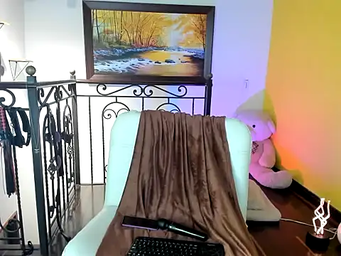 Zulyhenao online show from 11-08-25, 09:53