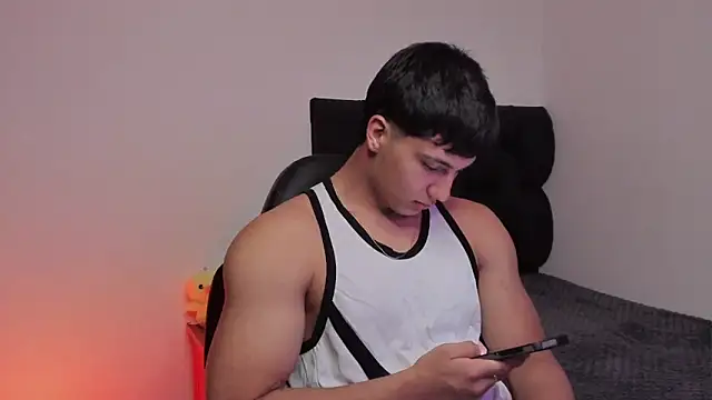 Snapshot of CHRIS_MORGAN1 chatting on 10-04-25, 01:53 CHRIS MORGAN1 online show from 10-04-25, 01:53