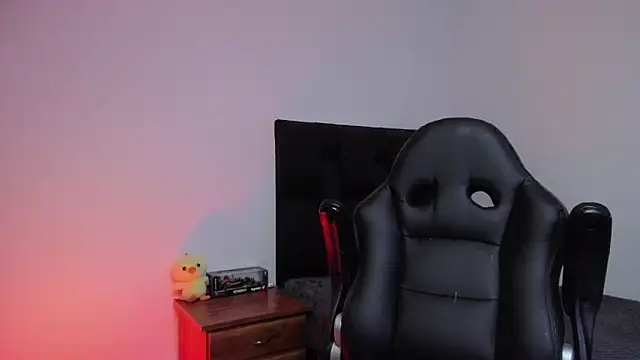 Snapshot of CHRIS_MORGAN1 chatting on 10-07-25, 02:14 CHRIS MORGAN1 online show from 10-07-25, 02:14