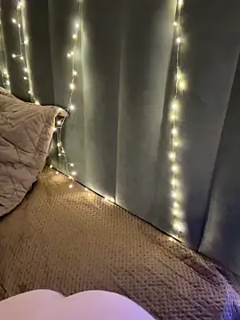 KellyMoors online show from 02-11-26, 02:05