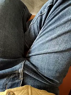 Lili 2love online show from 12-15-25, 02:05