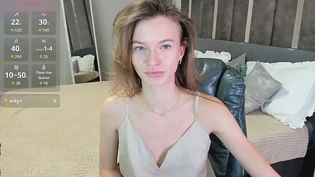 EvaToniz online show from 10-20-25, 01:06