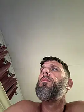 Snapshot of beastmaster504 chatting on 10-04-25, 03:26 beastmaster504 online show from 10-04-25, 03:26