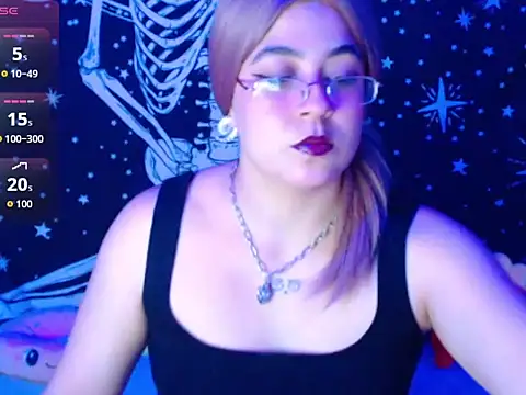 cherrypeach  online show from 11-04-25, 07:02