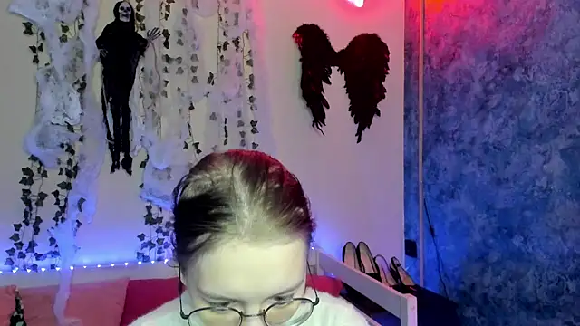 shy elina01 online show from 10-30-25, 09:22