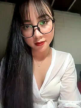Linh5790 online show from 10-13-25, 02:06