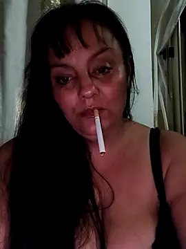 Snapshot of pasajuis chatting on 10-31-25, 10:00 pasajuis online show from 10-31-25, 10:00