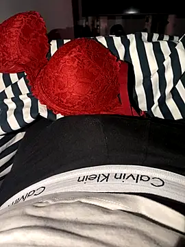 Snapshot of BBC_05_01 chatting on 10-31-25, 11:06 BBC 05 01 online show from 10-31-25, 11:06