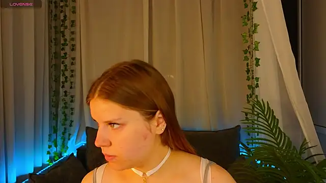 Snapshot of ohh_caitlyn chatting on 10-19-25, 01:28 ohh caitlyn online show from 10-19-25, 01:28