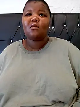 LadyBear2002 online show from 02-03-26, 08:30