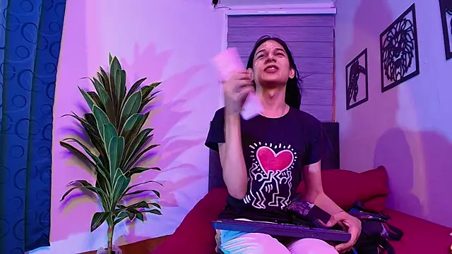 Nikki Vesper online show from 05-26-26, 03:24