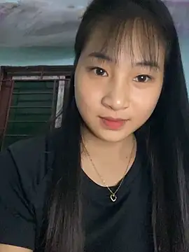 banlinh004 online show from 10-05-25, 02:37