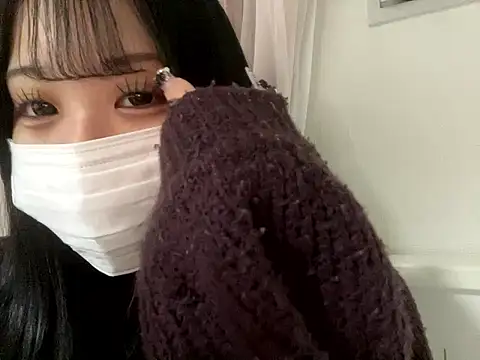 Kiara  0o online show from 11-05-25, 03:45