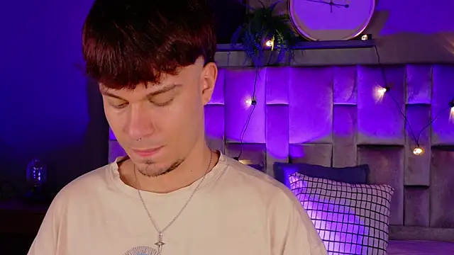 Snapshot of LiamThunder05_ chatting on 10-30-25, 03:30 LiamThunder05 online show from 10-30-25, 03:30