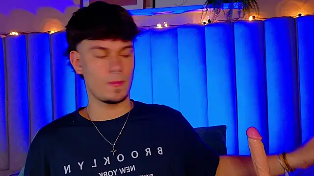 Snapshot of LiamThunder05_ chatting on 11-03-25, 03:08 LiamThunder05 online show from 11-03-25, 03:08