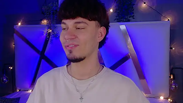 Snapshot of LiamThunder05_ chatting on 11-21-25, 03:05 LiamThunder05 online show from 11-21-25, 03:05