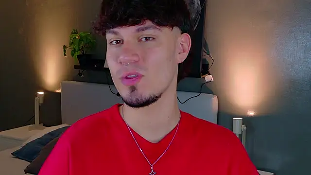 Snapshot of LiamThunder05_ chatting on 12-14-25, 01:27 LiamThunder05 online show from 12-14-25, 01:27