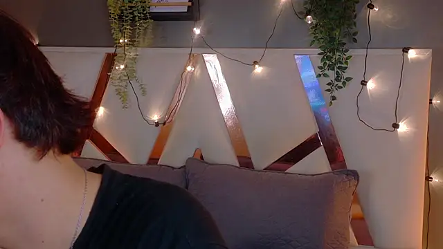 Snapshot of LiamThunder05_ chatting on 12-16-25, 07:52 LiamThunder05 online show from 12-16-25, 07:52