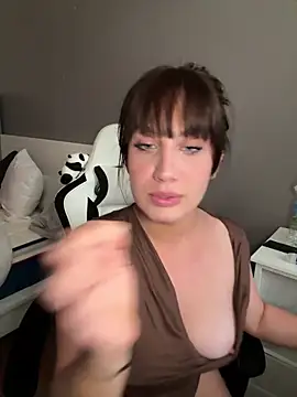 Snapshot of bebecita_x chatting on 05-15-26, 05:31 bebecita x online show from 05-15-26, 05:31