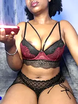 Snapshot of cocoluvx chatting on 11-25-25, 01:55 cocoluvx online show from 11-25-25, 01:55