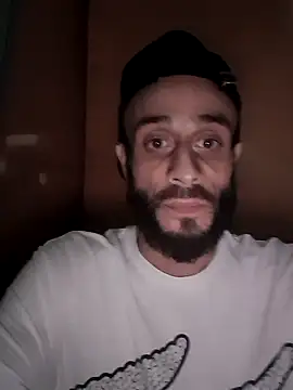 Snapshot of cesar8906 chatting on 10-07-25, 12:19 cesar8906 online show from 10-07-25, 12:19